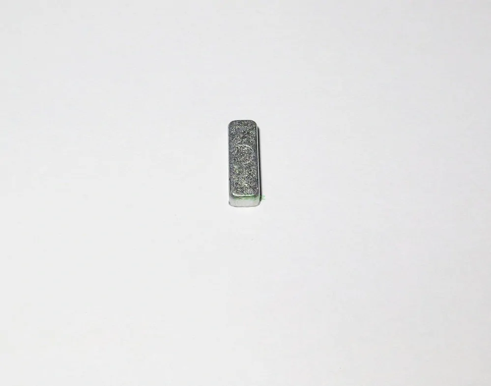 Klínek magnetického kola pro motory Briggs & Stratton, John Deere - 13,9x4,8x3,5mm