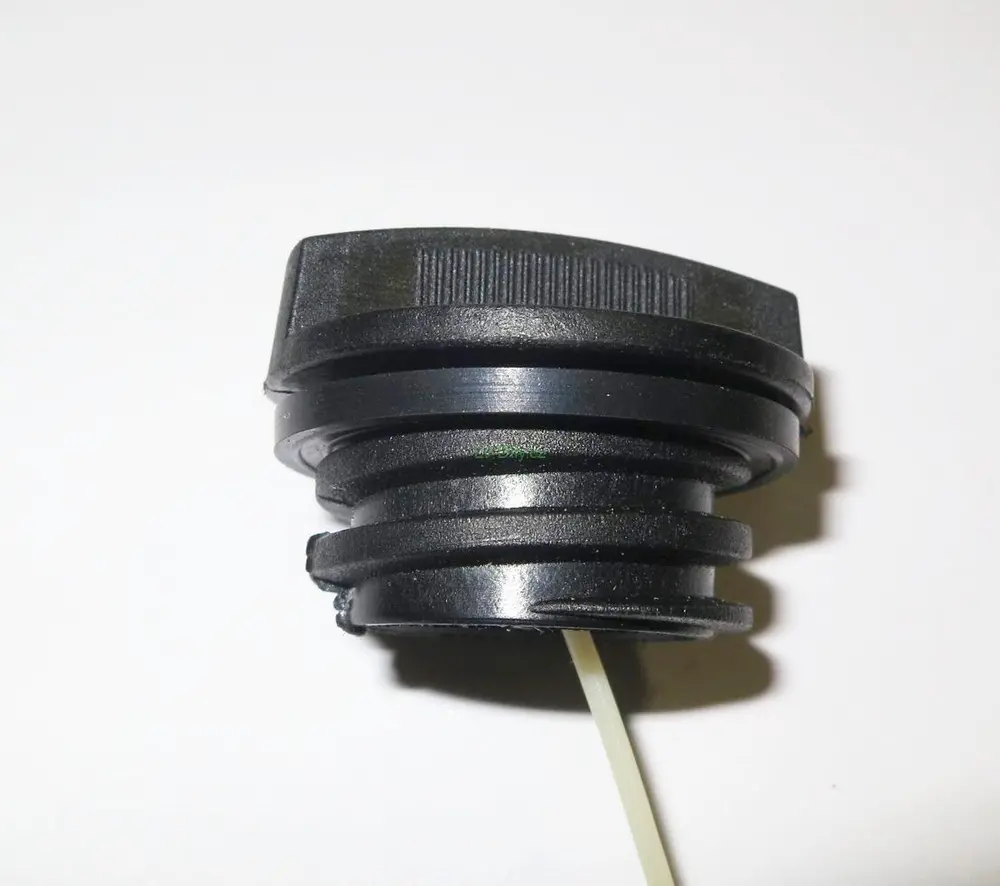 Víčko palivové nádrže na motorovou pilu - vnitřní průměr 27mm