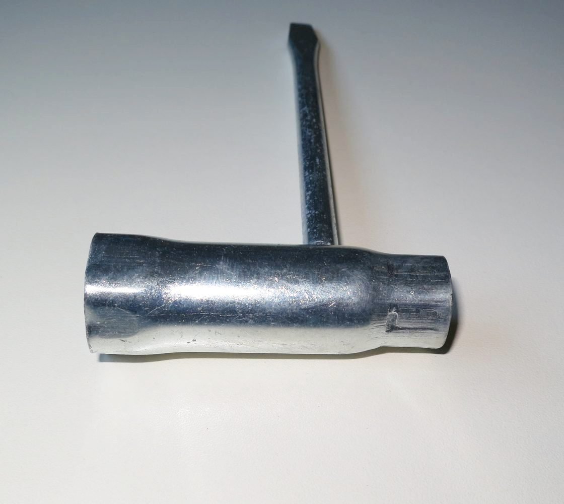 Klíč na svíčky 13x19 - 140mm
