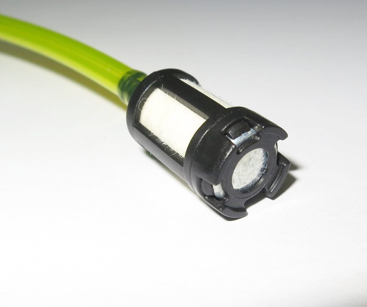 Palivová hadička do křovinořezu - průchod 21mm
