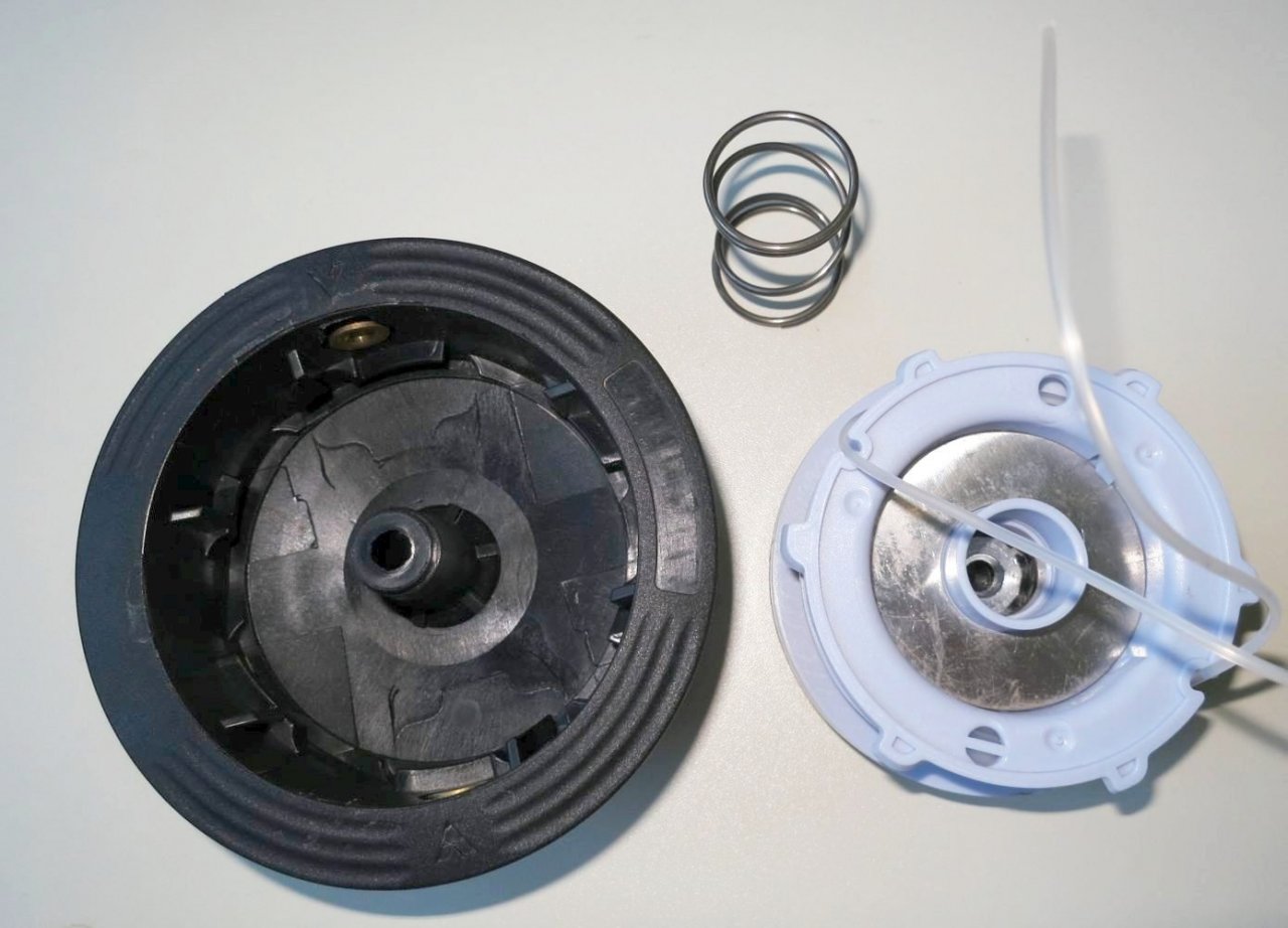 Hlava na křovinořez C6-2 M8 x 1.25 - vhodná pro Stihl FS38 FS40 FS45 FS46 FS50