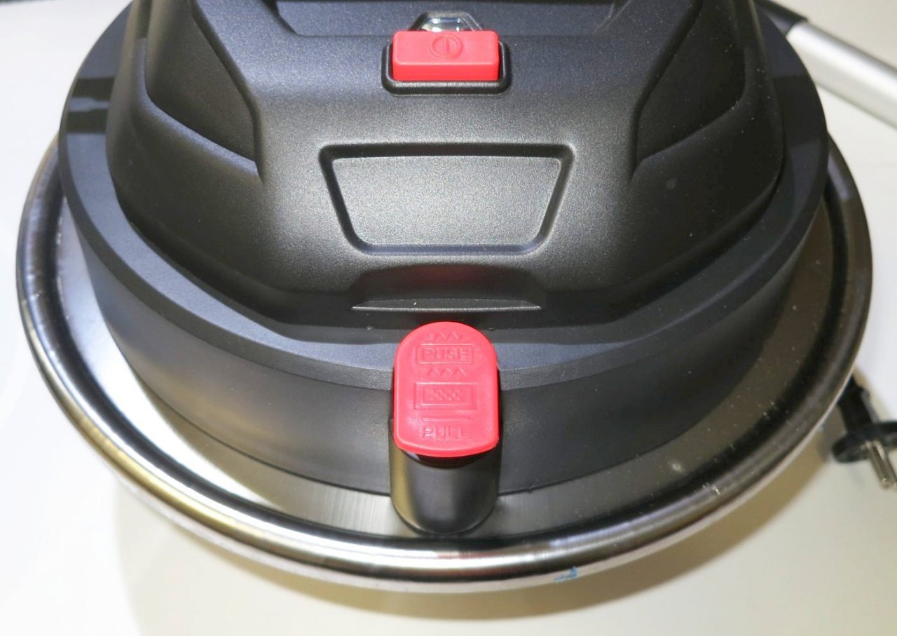 Vysavač na popel 1200W + oklep