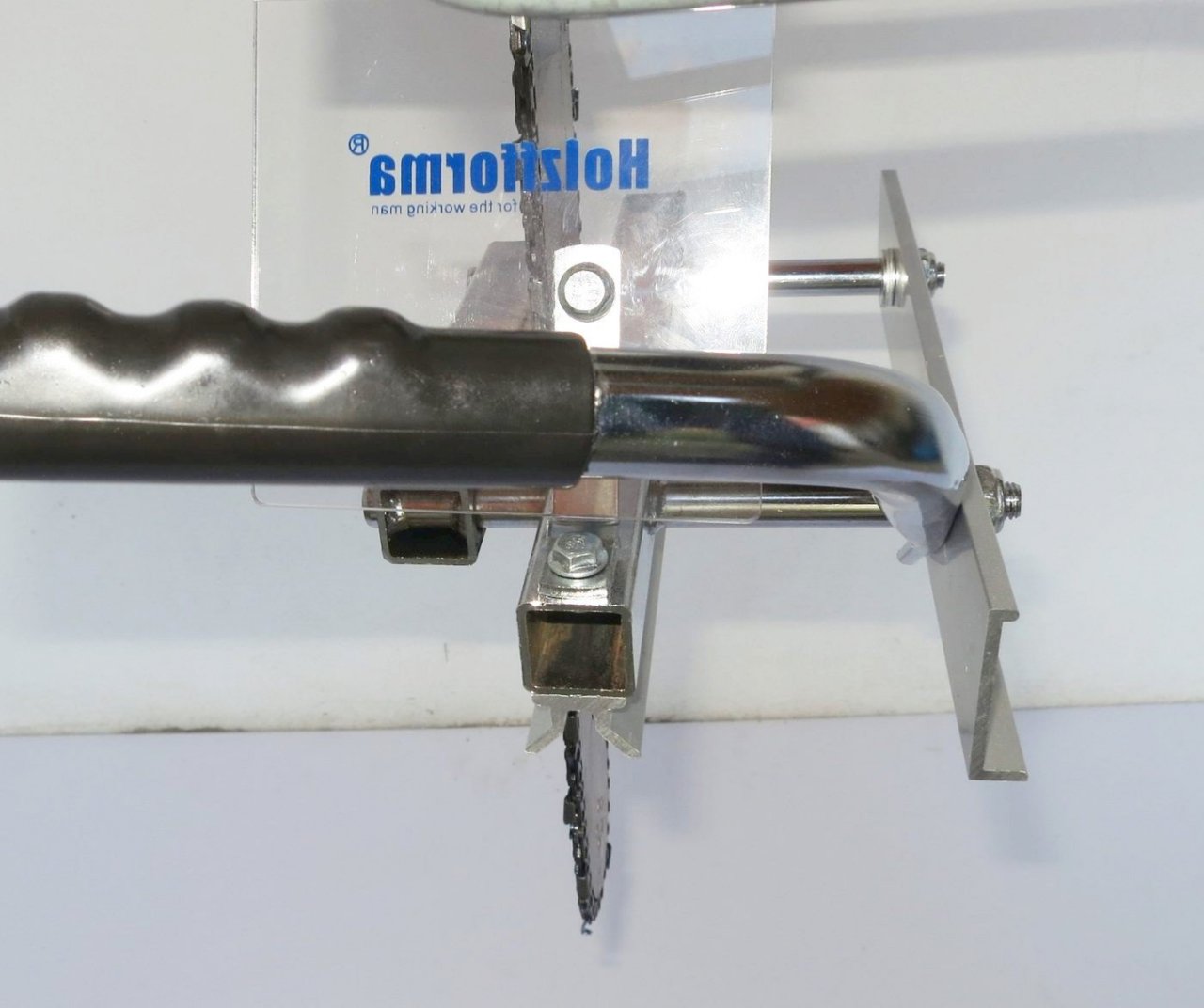 Přípravek na motorovou pilu - ořez krajin