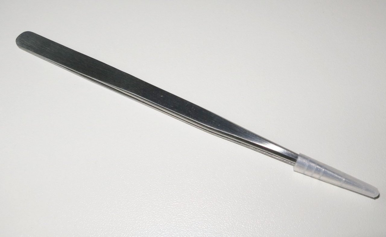 Pinzeta špičatá 14cm
