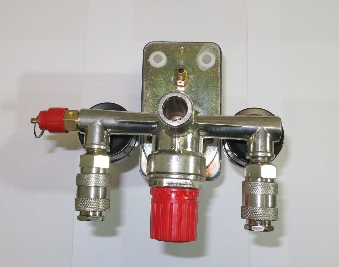 Tlakový spínač ke kompresoru 400V M8068695