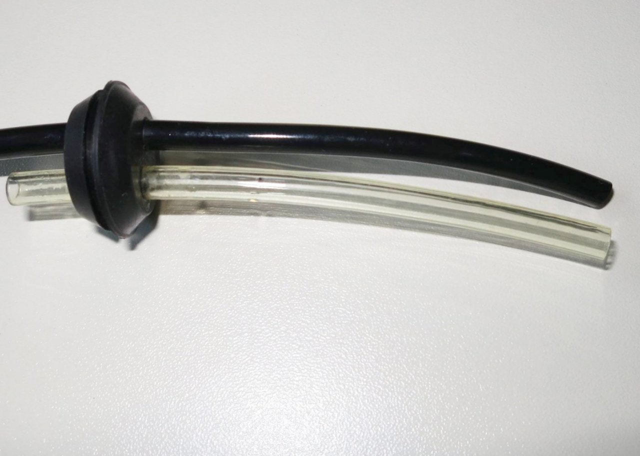 Benzínová hadička křovinořez M831076 - otvor 19mm
